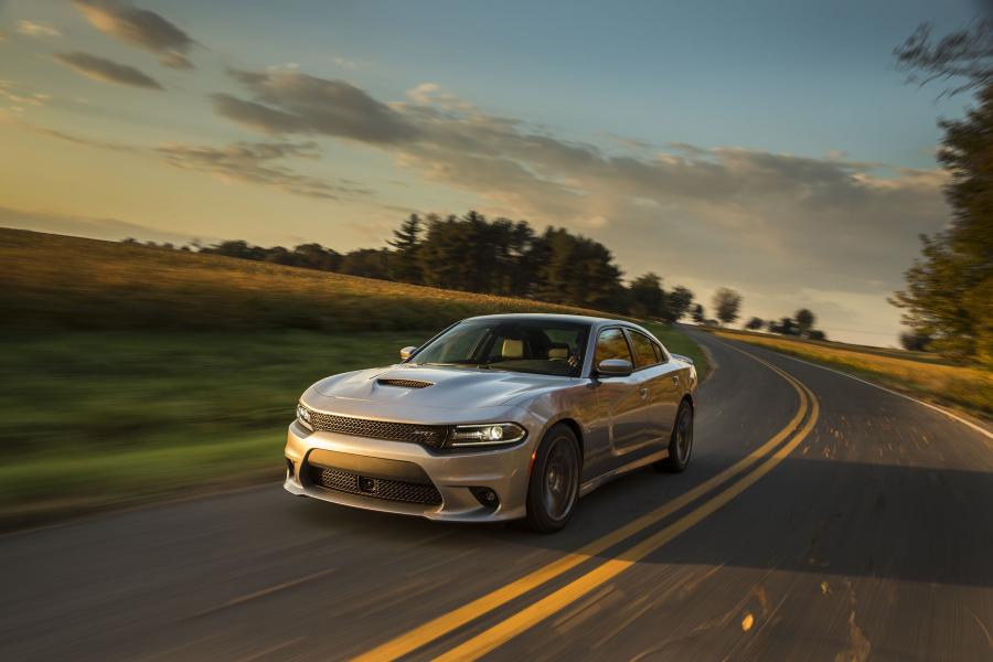  Dodge Charger SRT 392 2015 года  (фото 13 из 20)